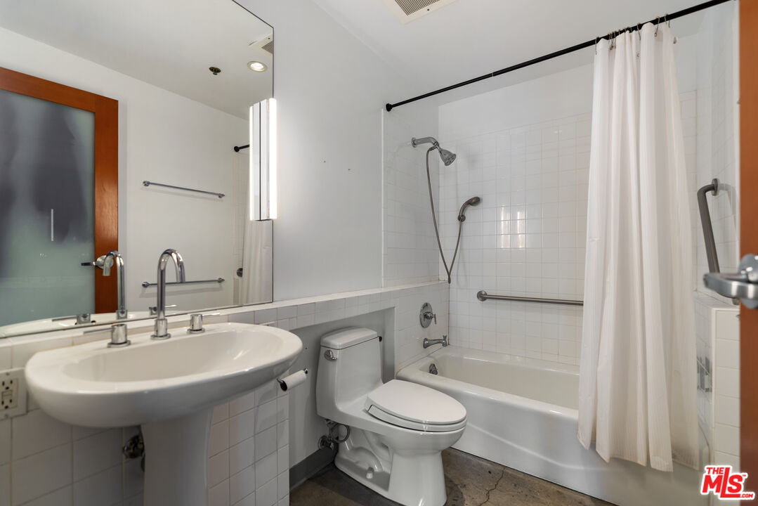 814 South Spring Street, Unit 8 Los Angeles, CA 90014 - Photo 21 of 25