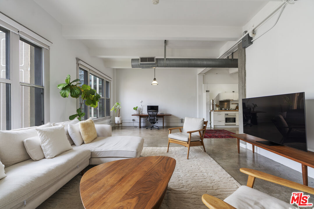 814 South Spring Street, Unit 8 Los Angeles, CA 90014 - Photo 5 of 25
