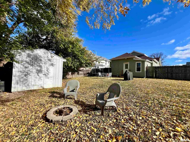 $130,000 | 110 Van Horne Street, Muscatine, IA 52761