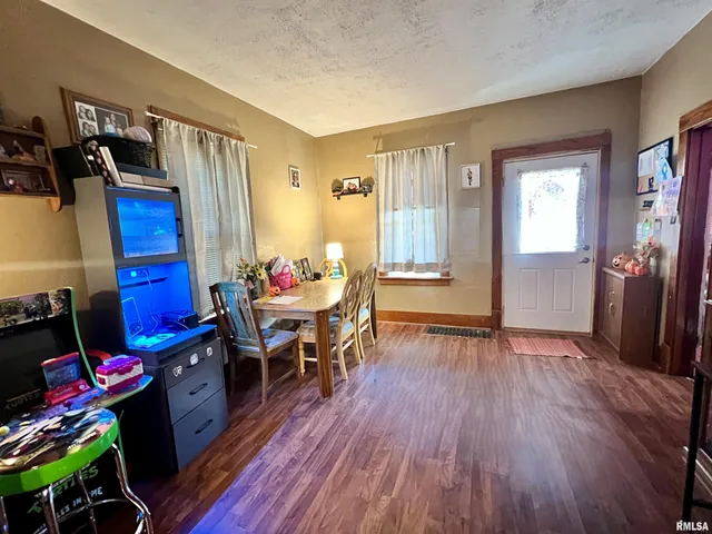 $130,000 | 110 Van Horne Street, Muscatine, IA 52761