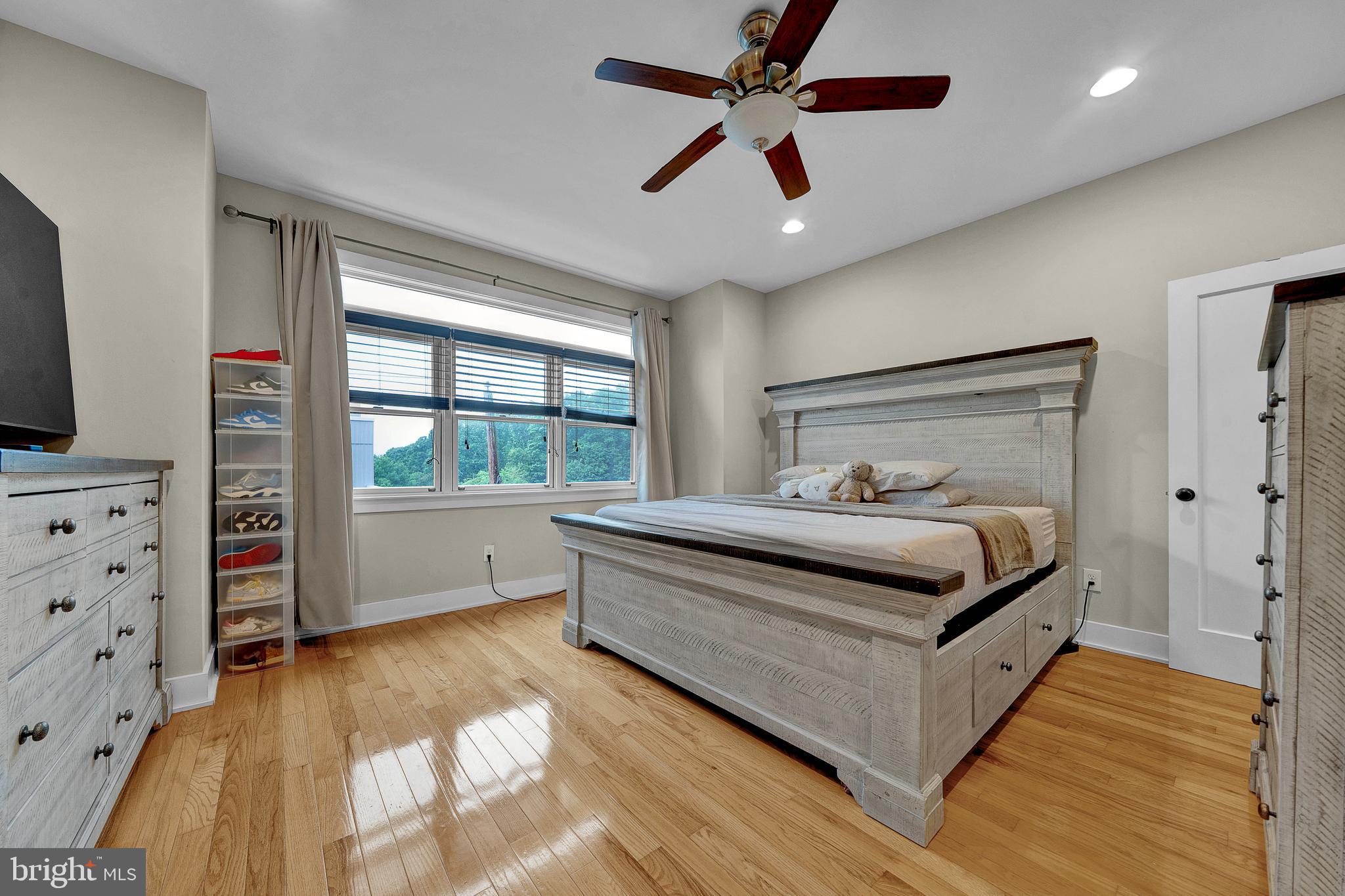 4743 Sheldon Street Philadelphia, PA 19127 - Photo 16 of 32