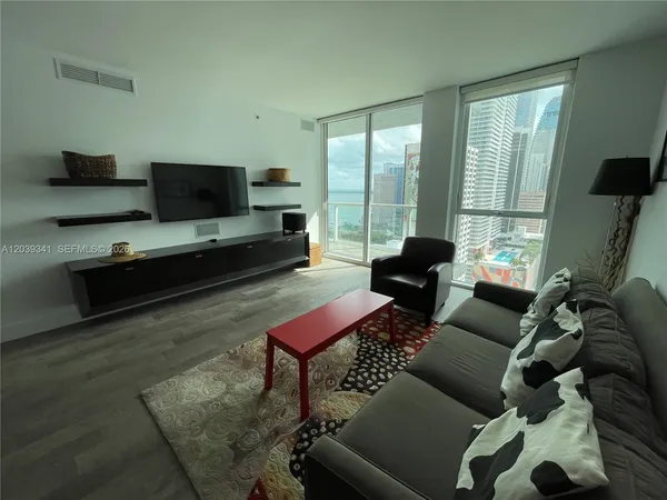 $3,400 | Miami Central Business District, Miami, FL 33132