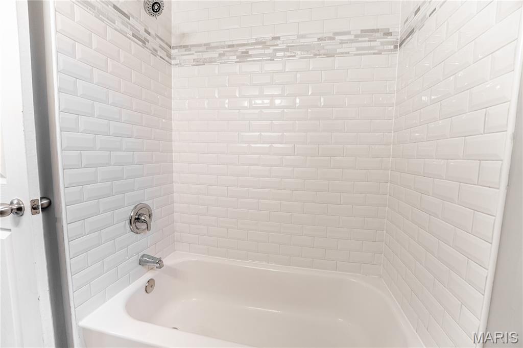 173 Floralea Place St. Louis, MO 63127 - Photo 14 of 33