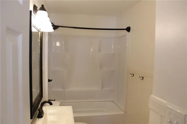 $264,000 | 2941 West 43rd Avenue, Kansas City, KS 66103