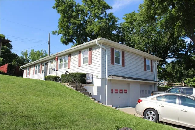 $264,000 | 2941 West 43rd Avenue, Kansas City, KS 66103