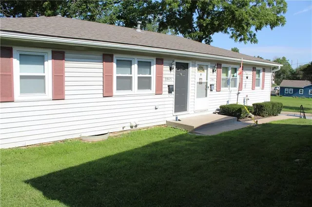 $264,000 | 2941 West 43rd Avenue, Kansas City, KS 66103