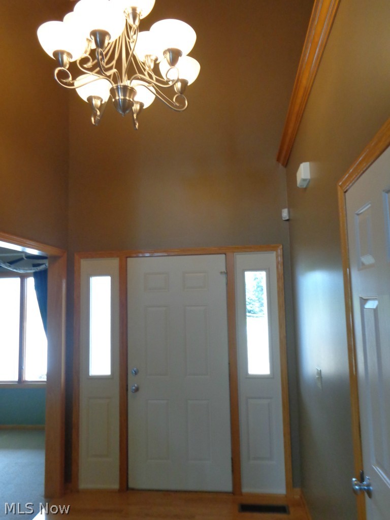 6029 Navarre Road Southwest Canton, OH 44706 - Photo 9 of 22
