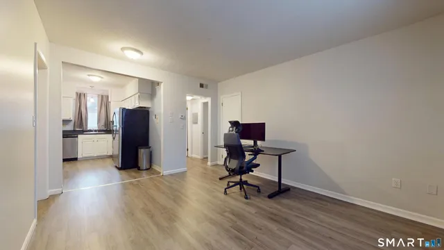 $82,500 | 45 Willard Street, Unit 3ER, Hartford, CT 06105