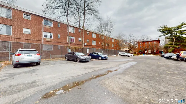 $82,500 | 45 Willard Street, Unit 3ER, Hartford, CT 06105