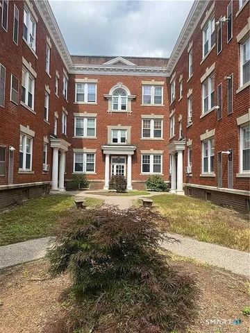 $82,500 | 45 Willard Street, Unit 3ER, Hartford, CT 06105