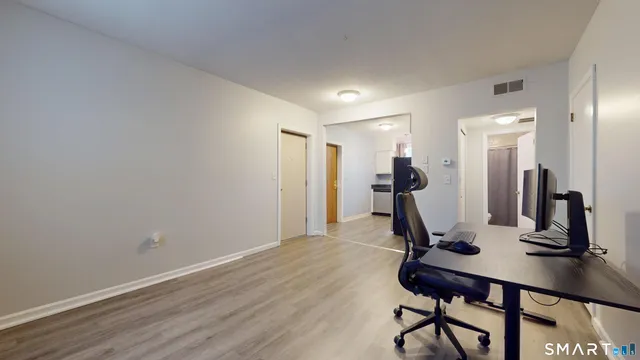 $82,500 | 45 Willard Street, Unit 3ER, Hartford, CT 06105