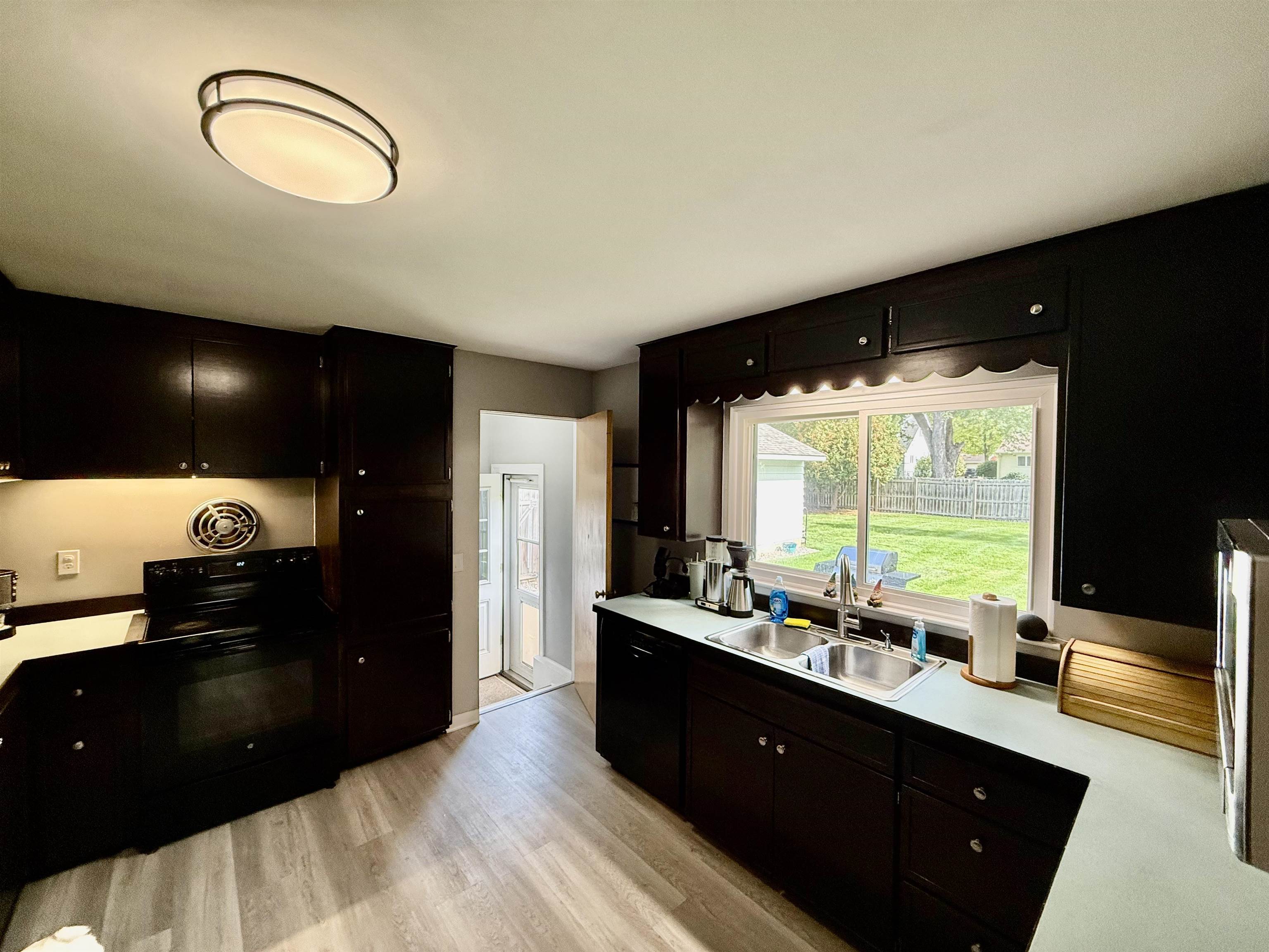 3614 McKeith Road Midland, MI 48642 - Photo 12 of 47 Gallery Image 12