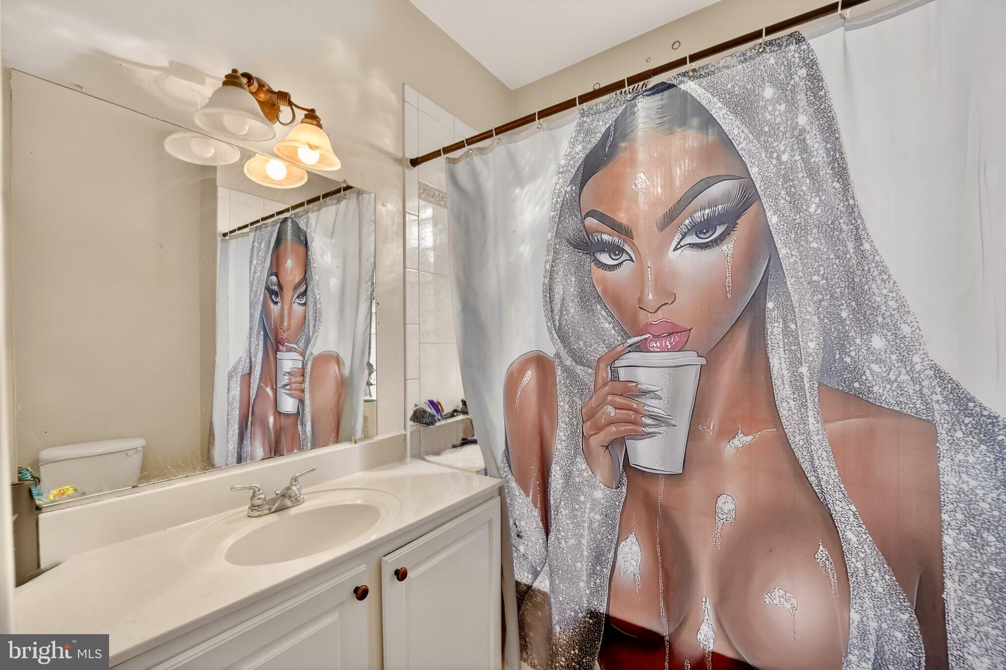 1911 8th Street Northwest Washington, DC 20001 - Photo 13 of 19 bathroom