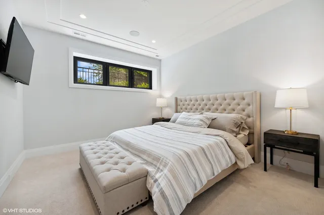 $11,000 | 2236 North Kenmore Avenue, Unit 1S, Chicago, IL 60614