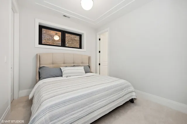 $11,000 | 2236 North Kenmore Avenue, Unit 1S, Chicago, IL 60614