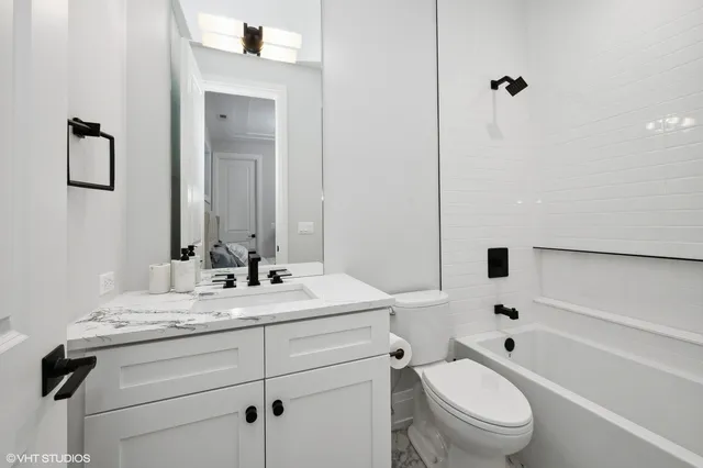 $11,000 | 2236 North Kenmore Avenue, Unit 1S, Chicago, IL 60614