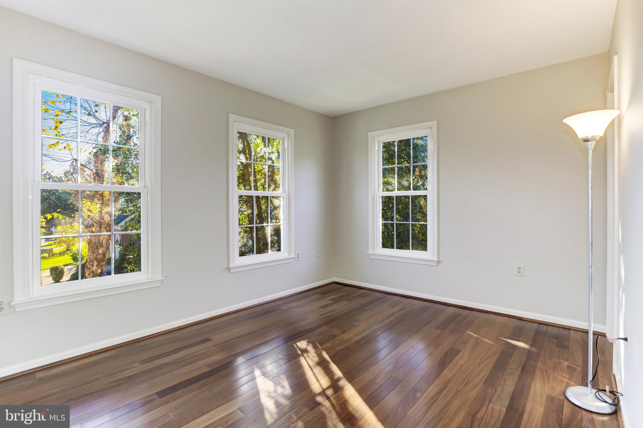 13304 Scotsmore Way Herndon, VA 20171 - Photo 38 of 56 Third Bedroom