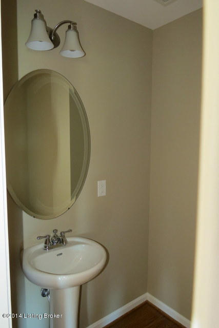 7610 Aspen Ridge Road Louisville, KY 40214 - Photo 28 of 37 Bathroom