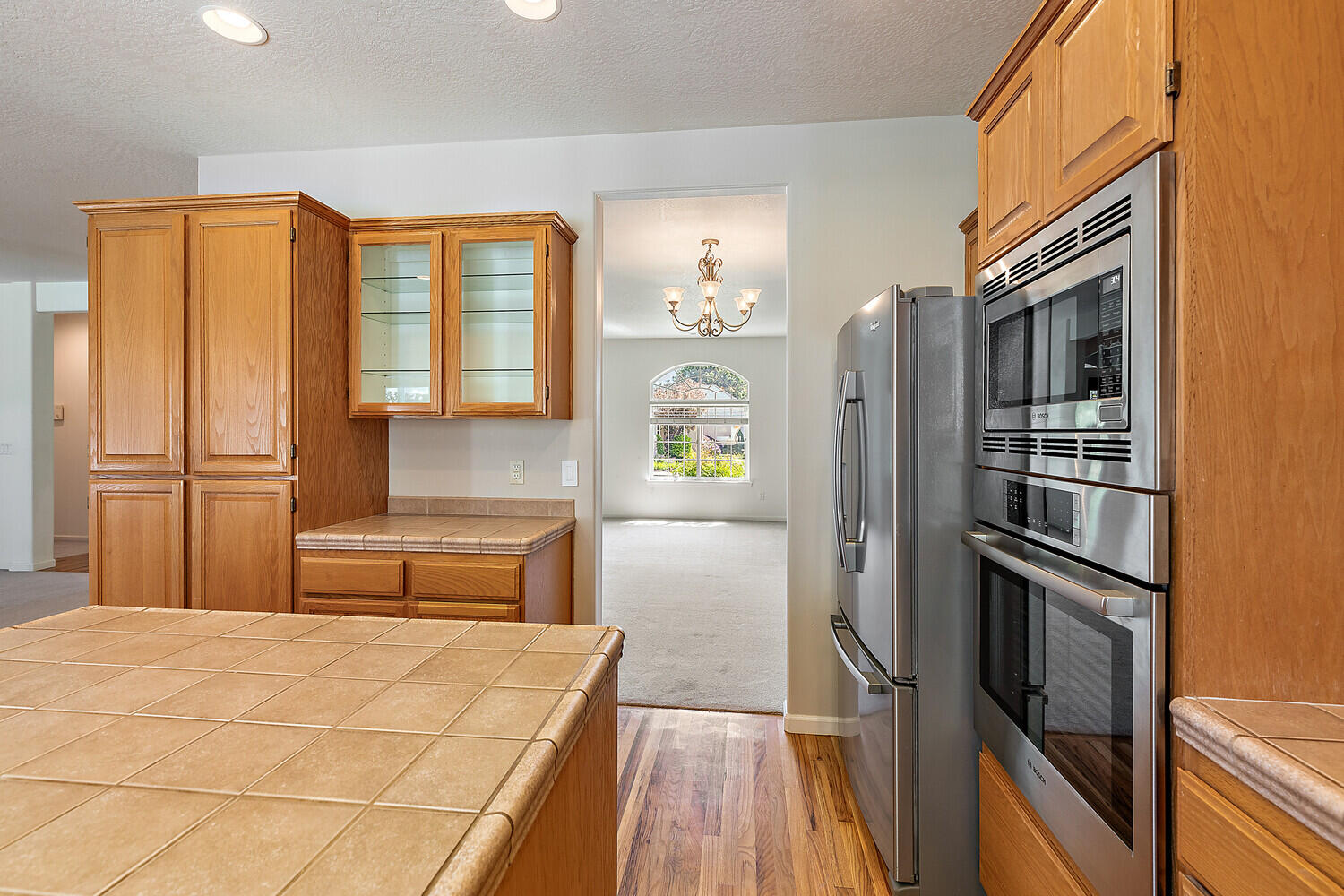 1045 Coral Ridge Eagle Point, OR 97524 - Photo 25 of 48