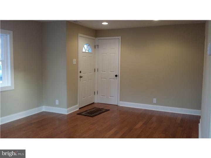 432 Newton Road Hatboro, PA 19040 - Photo 2 of 22 Living Room