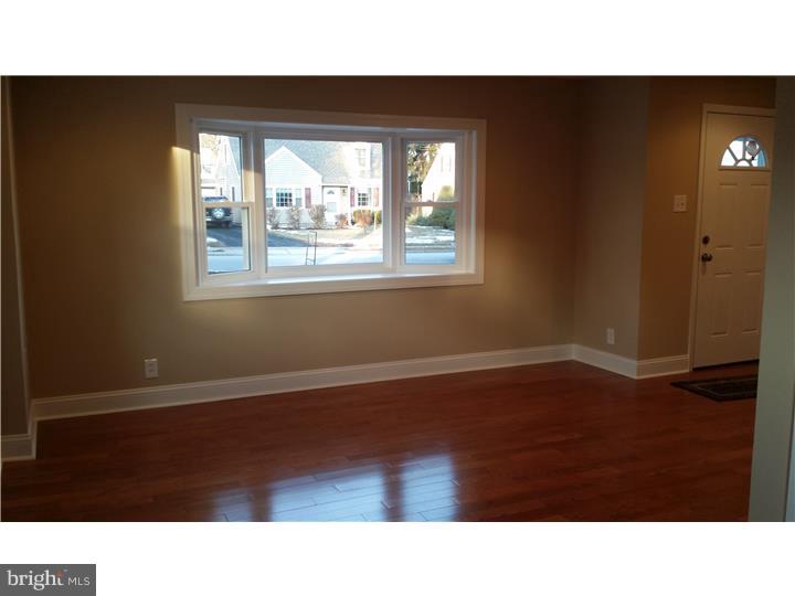 432 Newton Road Hatboro, PA 19040 - Photo 3 of 22 Living Room