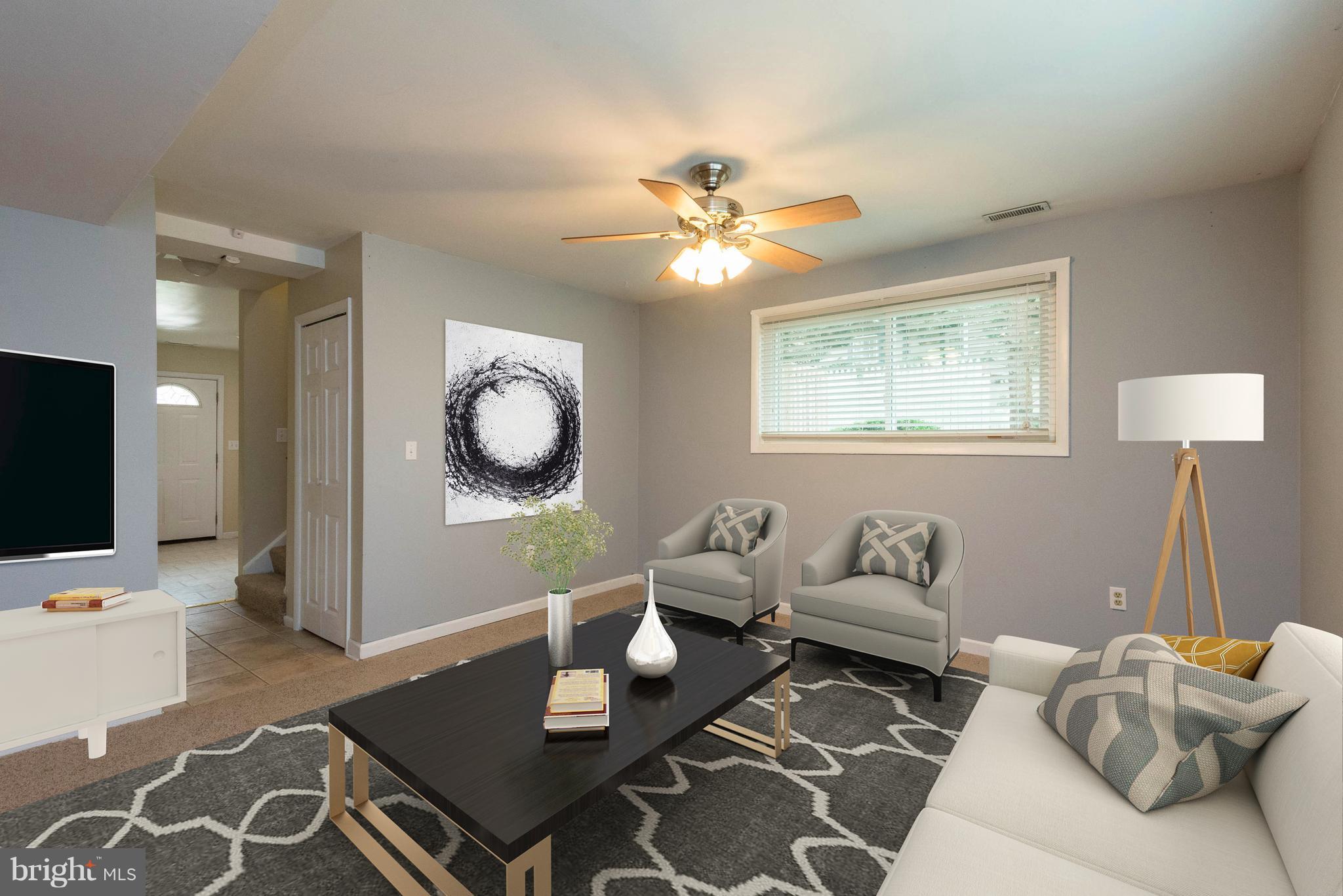 703 Londontown Road Edgewater, MD 21037 - Photo 11 of 28 Living Room