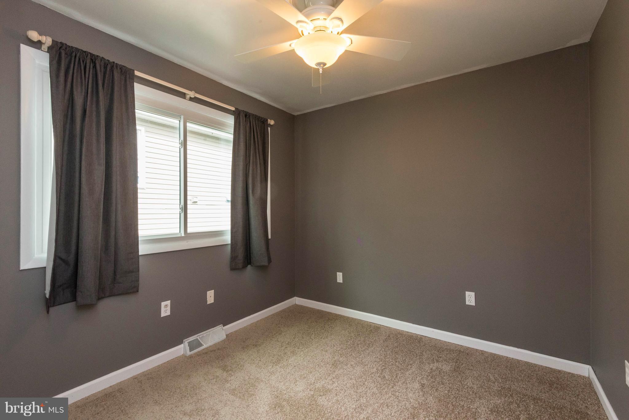 703 Londontown Road Edgewater, MD 21037 - Photo 25 of 28 Bedroom 2