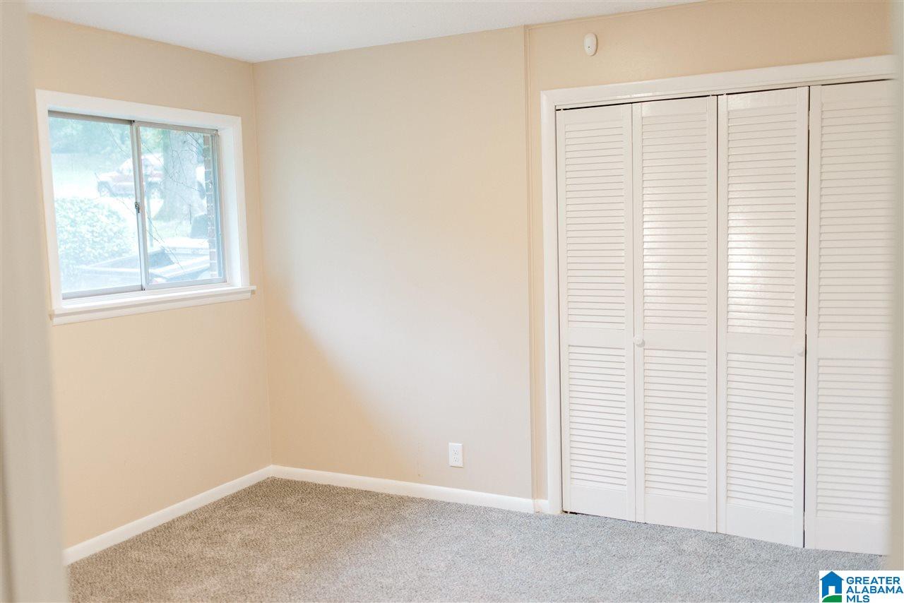 924 Barnisdale Road Birmingham, AL 35235 - Photo 12 of 22