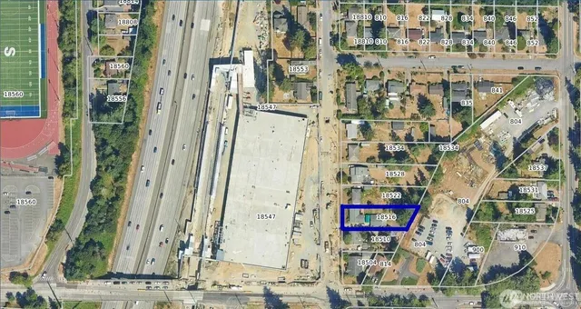 $2,500,000 | 18516 8th Avenue Northeast, Shoreline, WA 98155