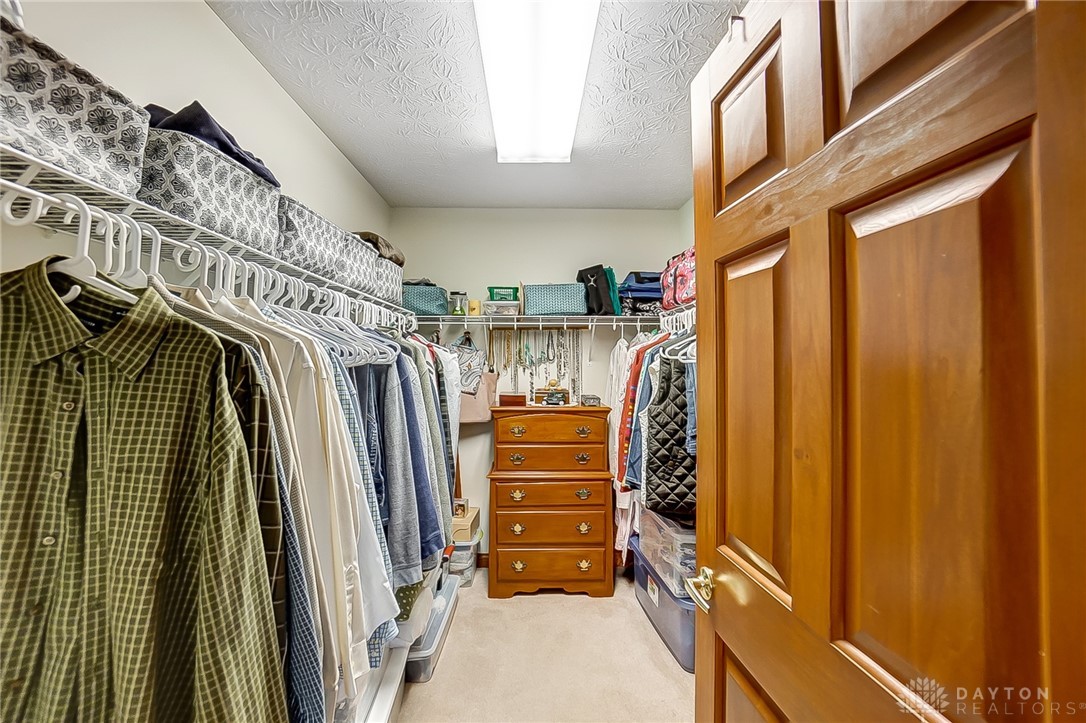 1784 Willow Ridge Court Springfield, OH 45502 - Photo 12 of 35 MASTER WALKIN CLOSET