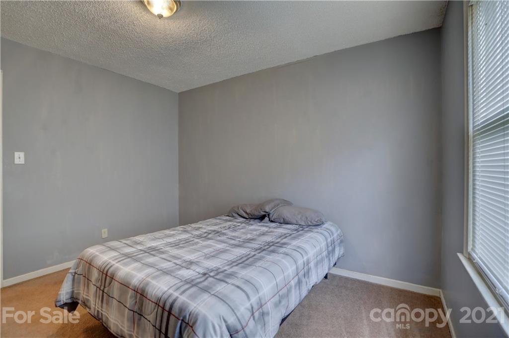 347 West Old Limestone Road York, SC 29745 - Photo 11 of 35 Gallery Image 11