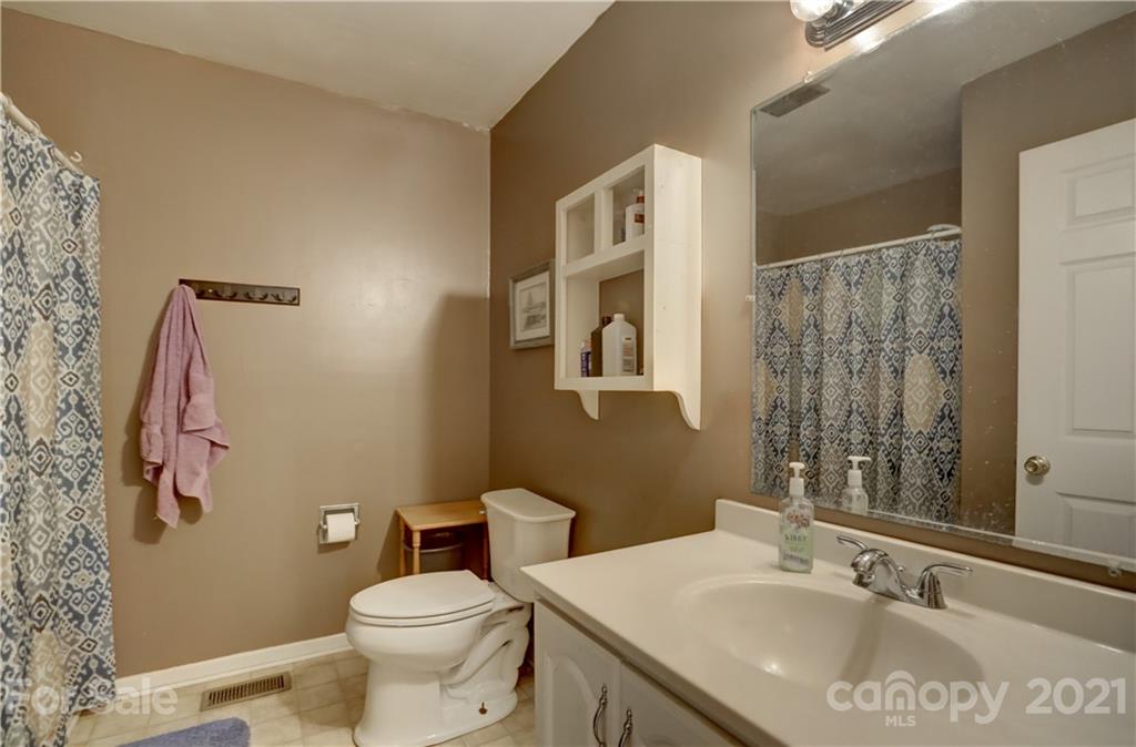 347 West Old Limestone Road York, SC 29745 - Photo 12 of 35 Gallery Image 12