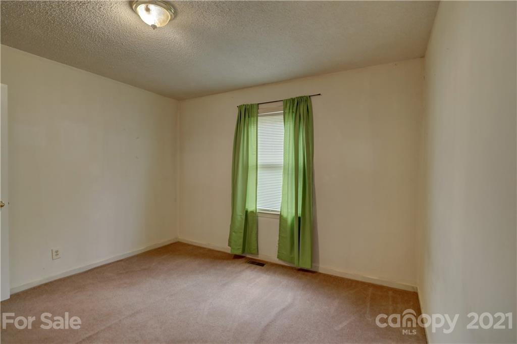 347 West Old Limestone Road York, SC 29745 - Photo 15 of 35 Gallery Image 15