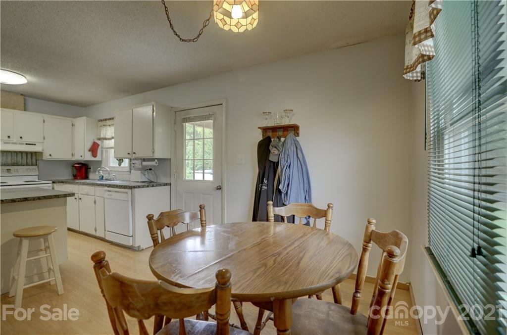 347 West Old Limestone Road York, SC 29745 - Photo 9 of 35 Gallery Image 9