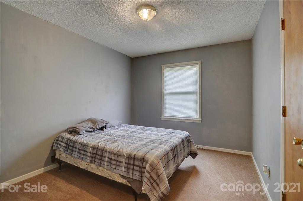 347 West Old Limestone Road York, SC 29745 - Photo 10 of 35 Gallery Image 10
