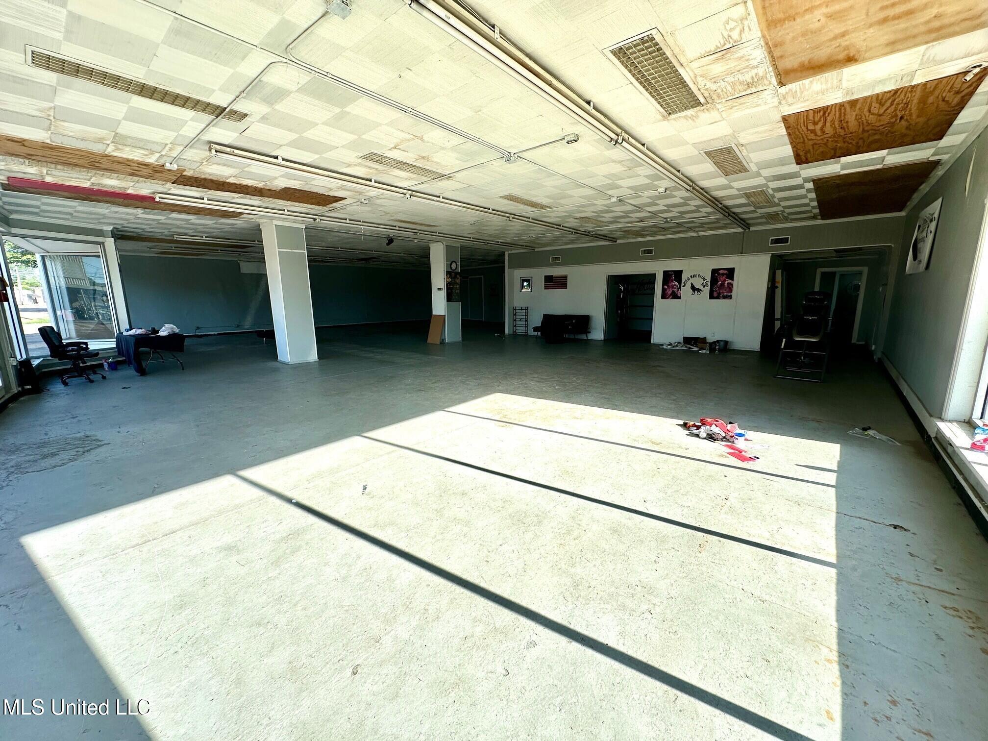 155 North Street Cleveland, MS 38732 - Photo 5 of 5 Interior 2