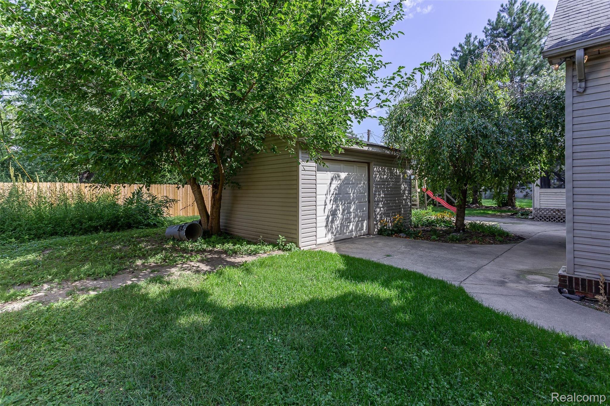 3930 Dunning Road Rochester, MI 48309 - Photo 8 of 49