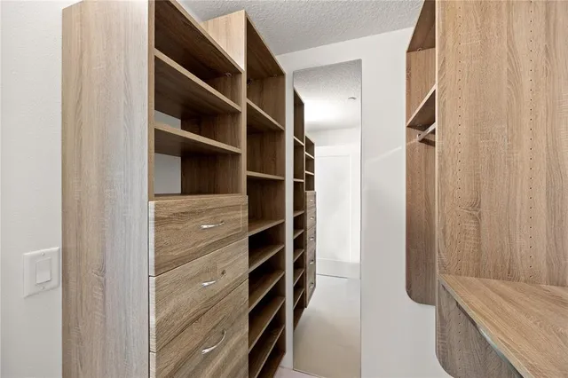 $3,900 | 1500 State Street, Unit 505, Sarasota, FL 34236