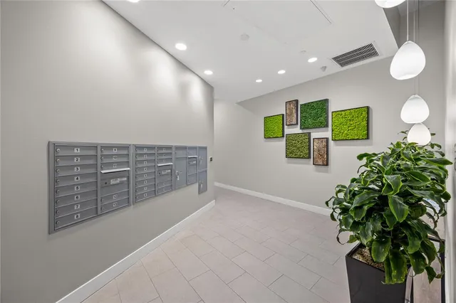 $3,900 | 1500 State Street, Unit 505, Sarasota, FL 34236