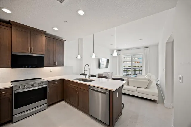 $3,900 | 1500 State Street, Unit 505, Sarasota, FL 34236