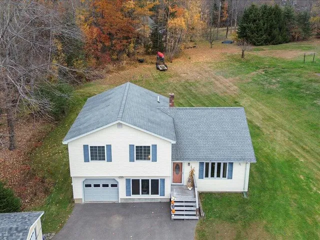 $375,000 | 21 Maple Leaf Lane, Hermon, ME 04401