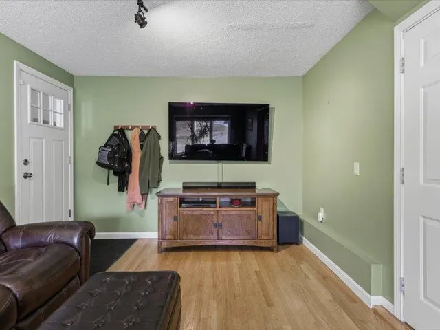 $375,000 | 21 Maple Leaf Lane, Hermon, ME 04401