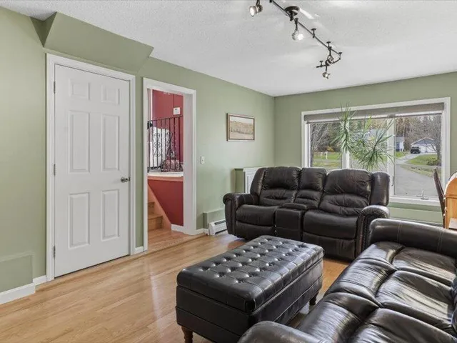 $395,000 | 21 Maple Leaf Lane, Hermon, ME 04401