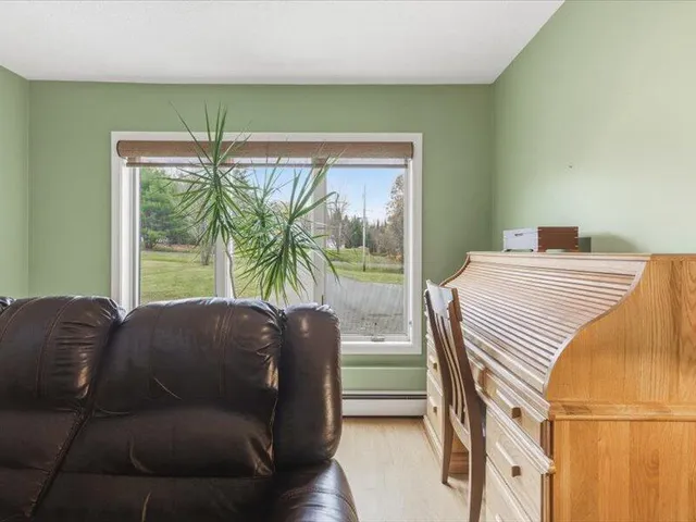 $395,000 | 21 Maple Leaf Lane, Hermon, ME 04401