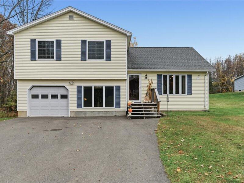 21 Maple Leaf Lane Hermon, ME 04401 - Photo 4 of 51 02-21 Maple Leaf Ln (45 of 56)