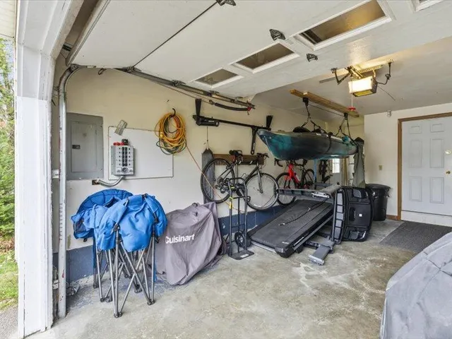 $375,000 | 21 Maple Leaf Lane, Hermon, ME 04401