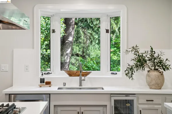 $1,075,000 | 5617 Moraga Avenue, Oakland, CA 94611