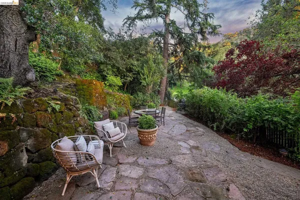 $1,075,000 | 5617 Moraga Avenue, Oakland, CA 94611