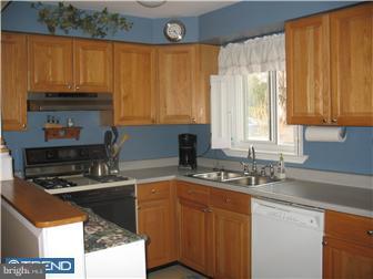 1402 Rainer Road Brookhaven, PA 19015 - Photo 4 of 12 Kitchen