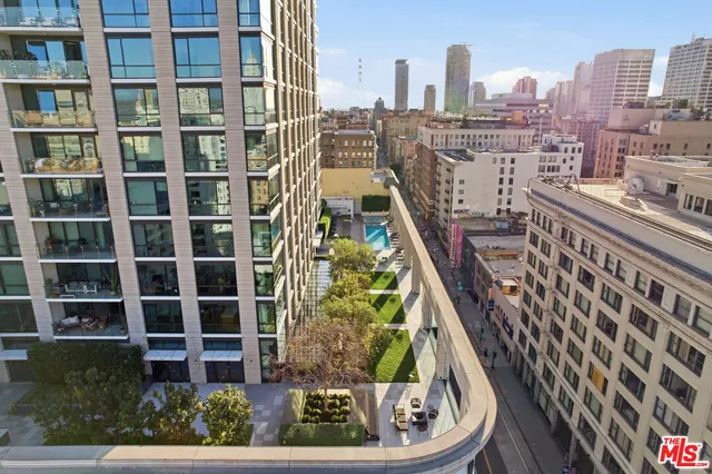 a picture of a city view